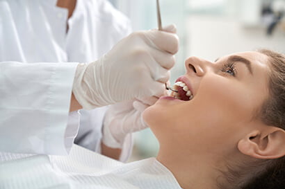 Can I Whiten a Root Canal Treated tooth?